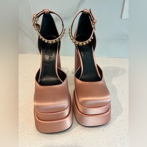 Versace Medusa Platform Pump Champagne /Rose Gold EU 39 $1475